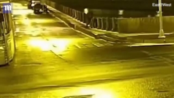 Video giáo sư Nga nghi vứt ba lô chứa xác người tình xuống sông